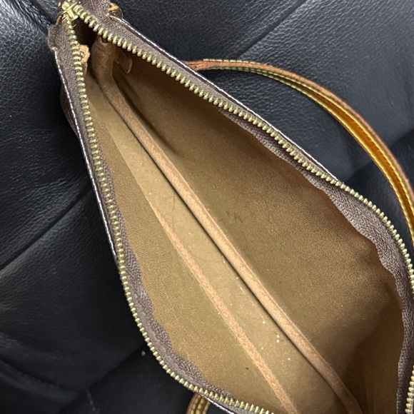 LV Monogram Pochette Crossbody - Picture 11 of 16